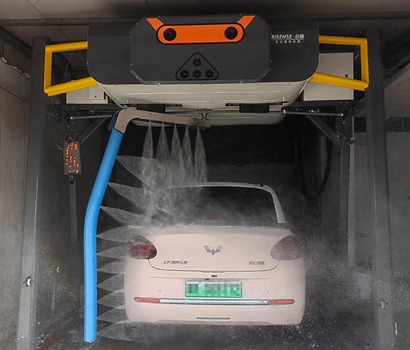 洗（xǐ）車狗往（wǎng）複式單擺臂洗車機